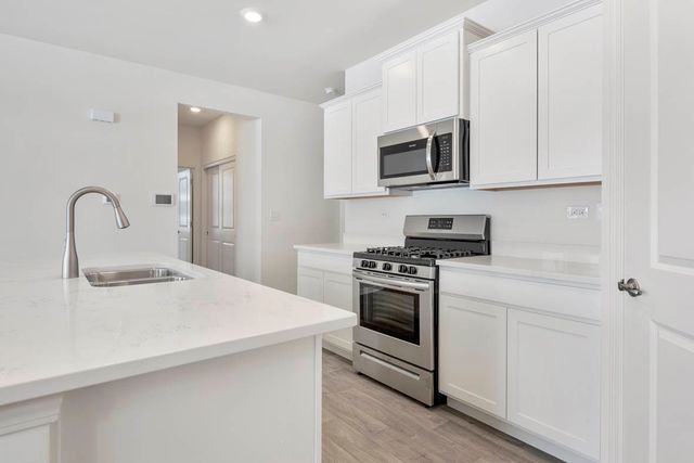 14615 S Greenbriar Drive, Plainfield, IL 60544