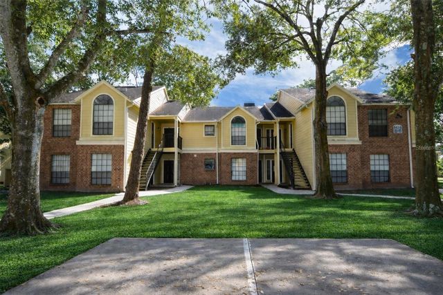 8635 MALLARD RESERVE DRIVE 201, Tampa, FL 33614