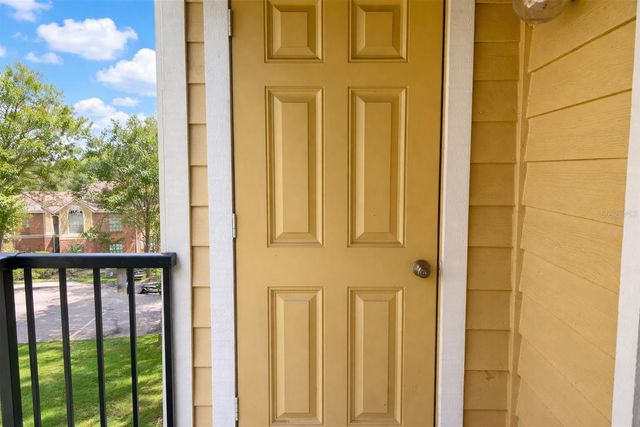 8635 MALLARD RESERVE DRIVE 201, Tampa, FL 33614