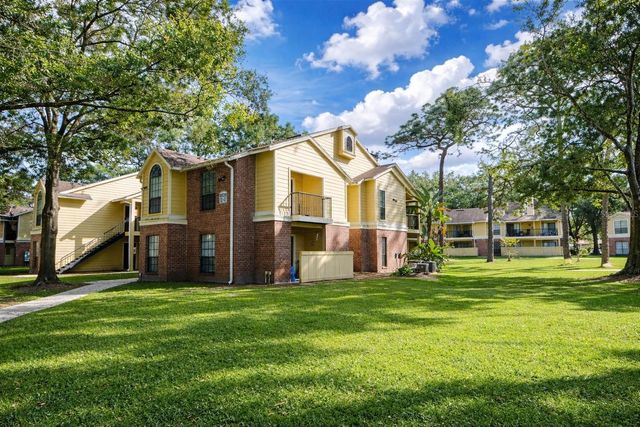 8635 MALLARD RESERVE DRIVE 201, Tampa, FL 33614