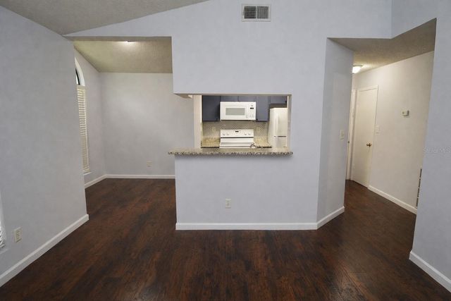 8635 MALLARD RESERVE DRIVE 201, Tampa, FL 33614