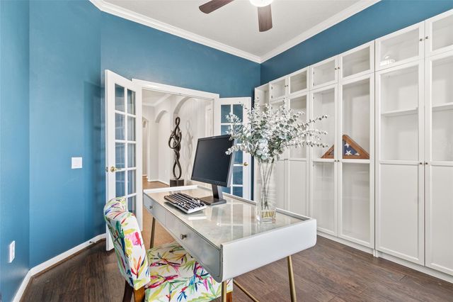 135 E Northcastle Circle, Conroe, TX 77384