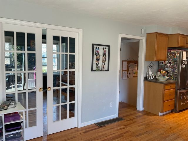 124 Pond St, Weymouth, MA 02190