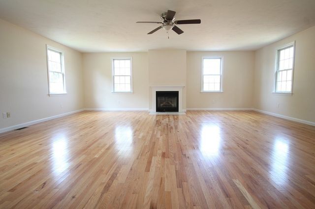 124 Pond St, Weymouth, MA 02190