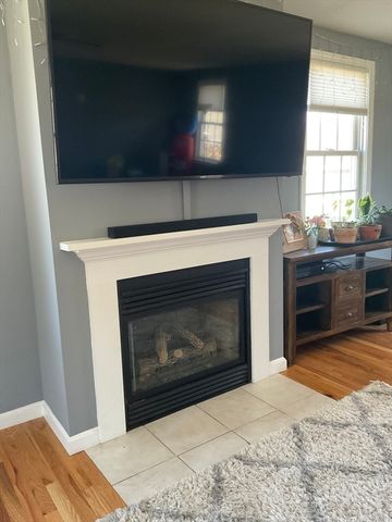 124 Pond St, Weymouth, MA 02190