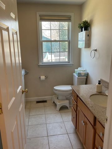 124 Pond St, Weymouth, MA 02190