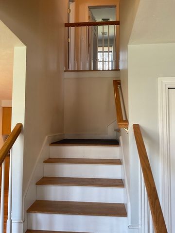 124 Pond St, Weymouth, MA 02190