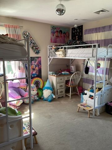 124 Pond St, Weymouth, MA 02190