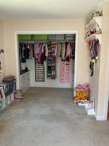 124 Pond St, Weymouth, MA 02190