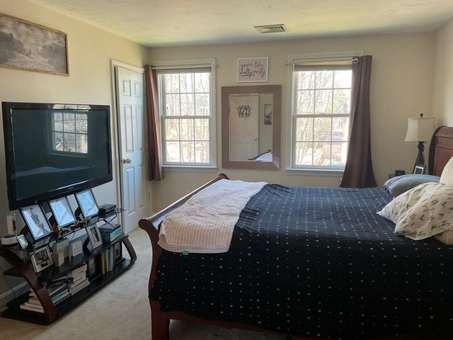 124 Pond St, Weymouth, MA 02190