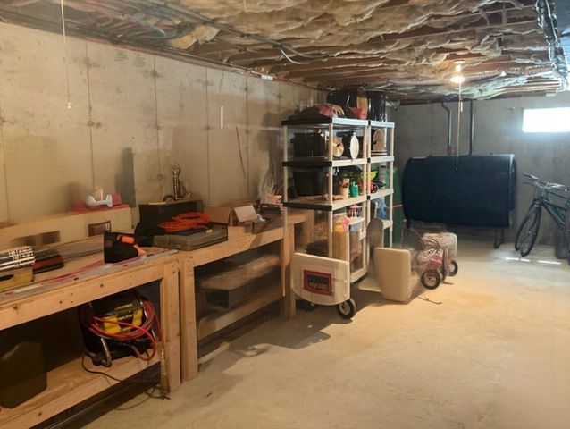 124 Pond St, Weymouth, MA 02190