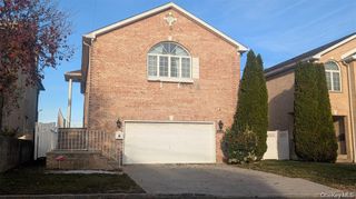 15095 Powells Cove Boulevard, Whitestone, NY 11357