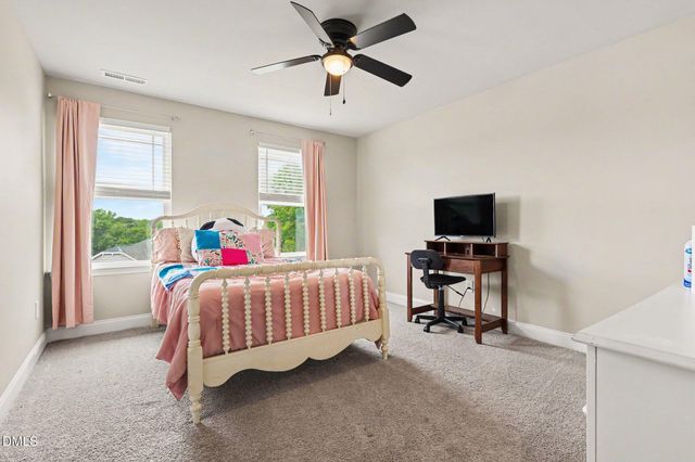 52 Heirloom Court, Benson, NC 27504