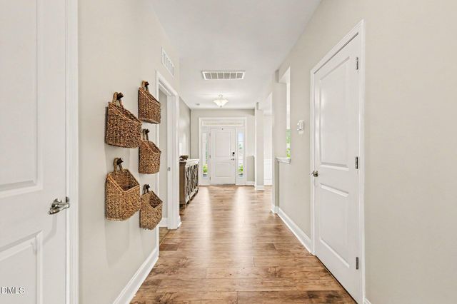 52 Heirloom Court, Benson, NC 27504