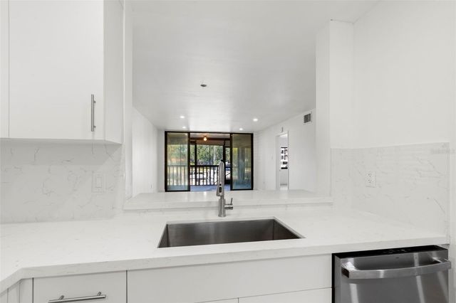 1802 MARINER DRIVE 21, Tarpon Springs, FL 34689