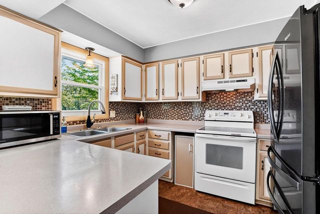 3380 JENNESS Avenue, Mcfarland, WI 53558