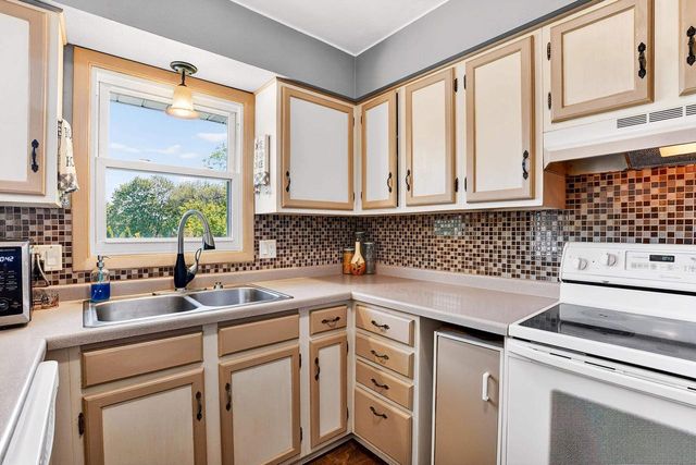 3380 JENNESS Avenue, Mcfarland, WI 53558