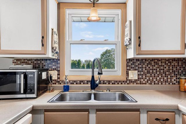 3380 JENNESS Avenue, Mcfarland, WI 53558