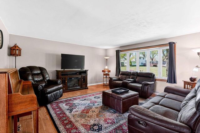 3380 JENNESS Avenue, Mcfarland, WI 53558