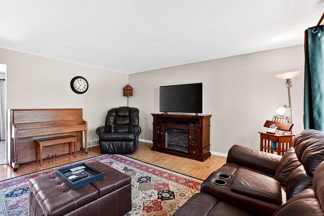 3380 JENNESS Avenue, Mcfarland, WI 53558
