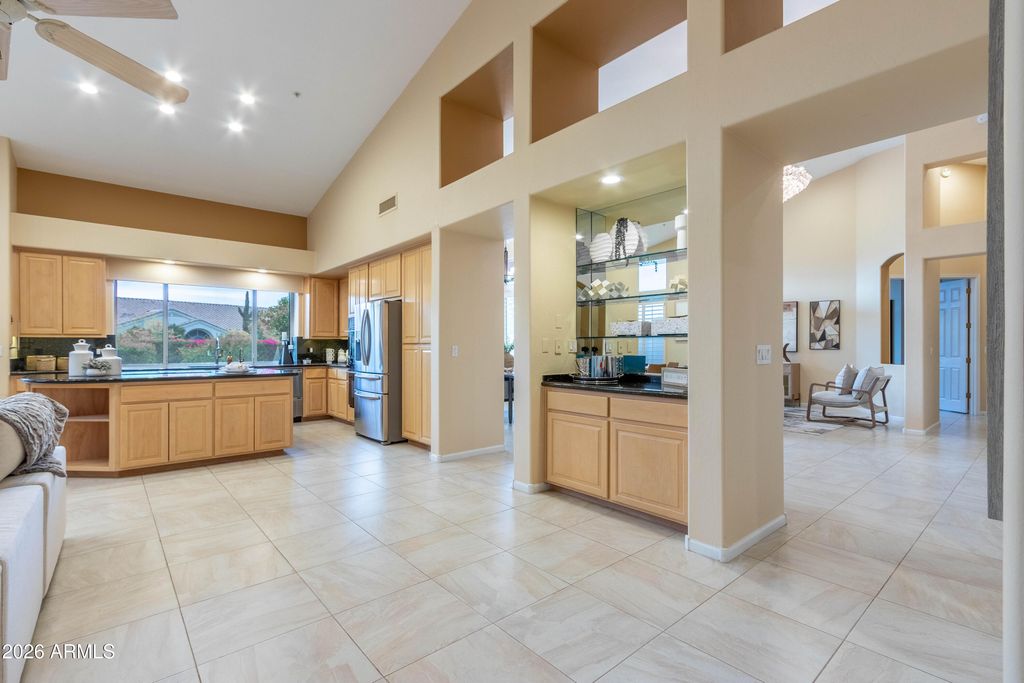 Image 10 of property listing at 12018 E MISSION LANE Circle, Scottsdale, AZ 85259