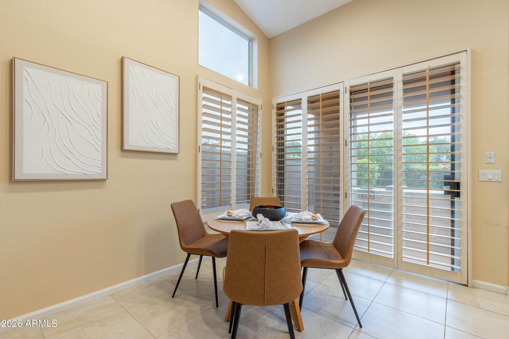 Image 15 of property listing at 12018 E MISSION LANE Circle, Scottsdale, AZ 85259