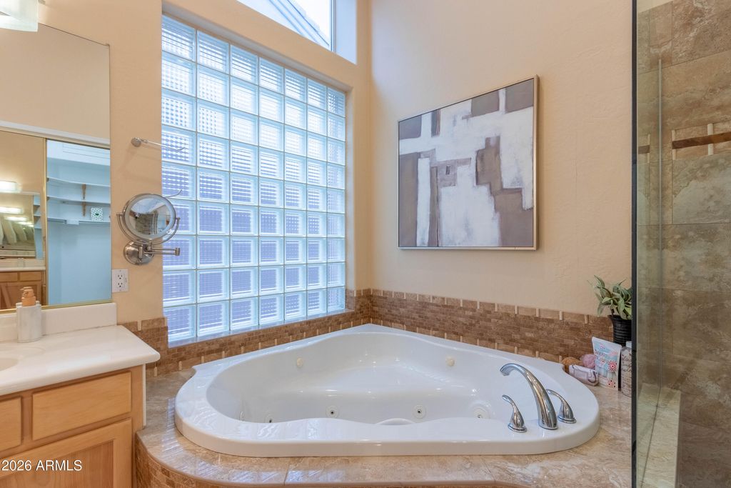 Image 22 of property listing at 12018 E MISSION LANE Circle, Scottsdale, AZ 85259