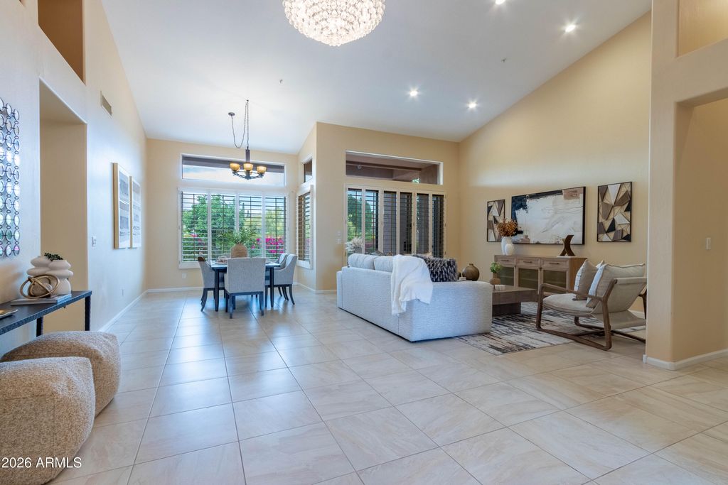 Image 4 of property listing at 12018 E MISSION LANE Circle, Scottsdale, AZ 85259