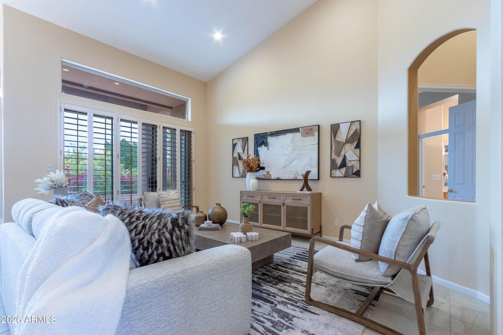 Image 5 of property listing at 12018 E MISSION LANE Circle, Scottsdale, AZ 85259