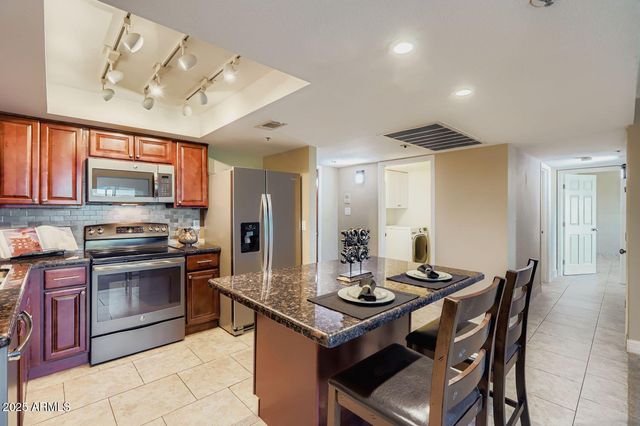 7970 E CAMELBACK Road 604, Scottsdale, AZ 85251