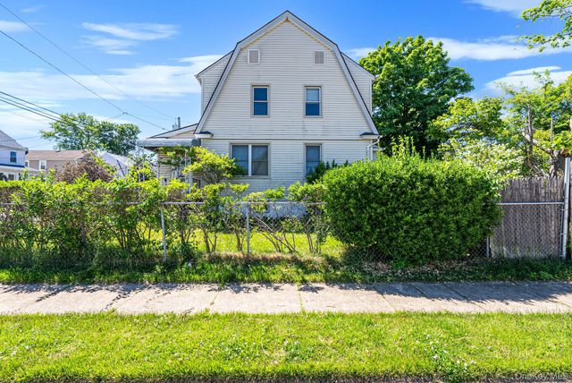 114 Elmwood Street, Valley Stream, NY 11581