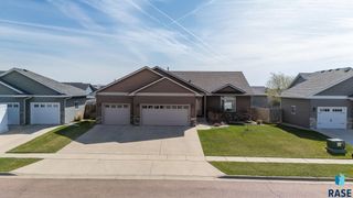5508 S Sirocco Ave, Sioux Falls, SD 57108