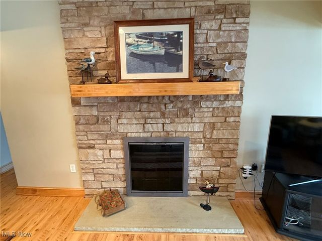 9201 N Shore Drive NE, Mineral City, OH 44656