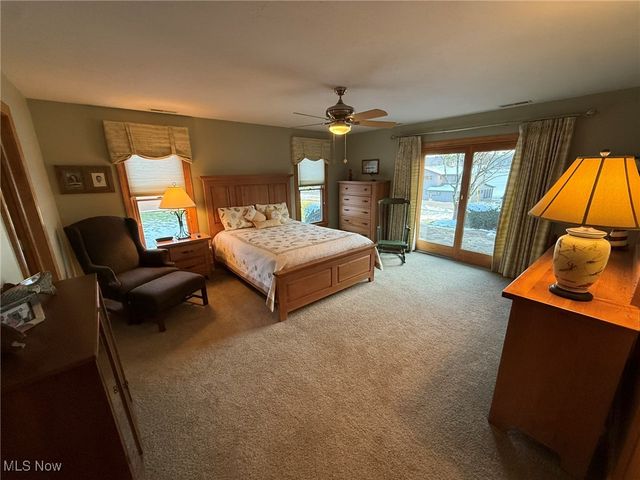 9201 N Shore Drive NE, Mineral City, OH 44656