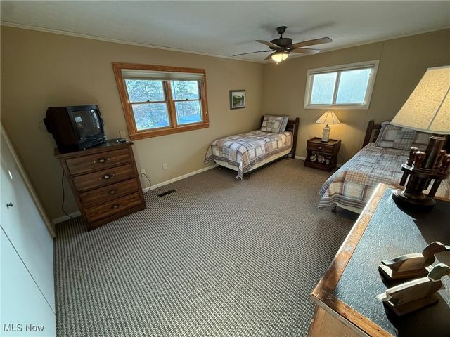 9201 N Shore Drive NE, Mineral City, OH 44656