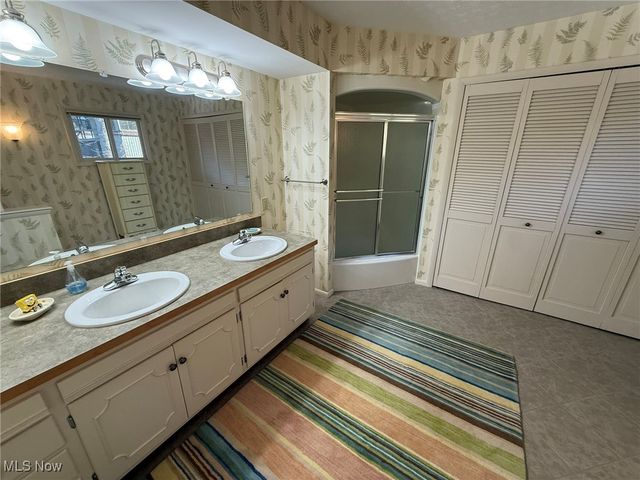 9201 N Shore Drive NE, Mineral City, OH 44656