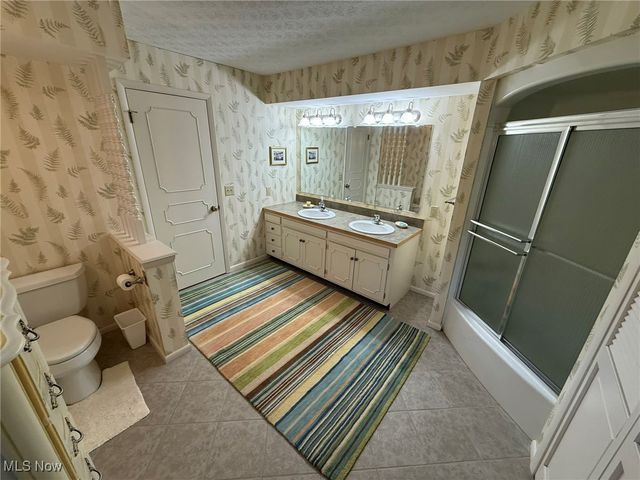 9201 N Shore Drive NE, Mineral City, OH 44656