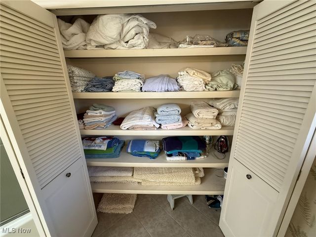 9201 N Shore Drive NE, Mineral City, OH 44656