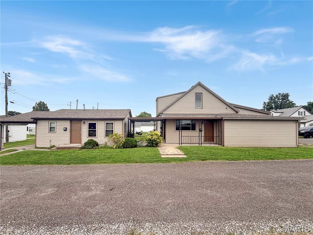 114 Park Avenue, Dupo, IL 62239