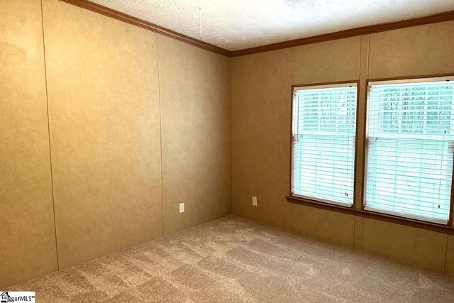 116 Lakeside Drive, Taylors, SC 29687