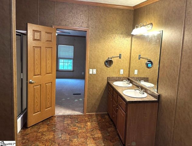 116 Lakeside Drive, Taylors, SC 29687