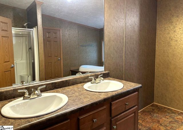 116 Lakeside Drive, Taylors, SC 29687