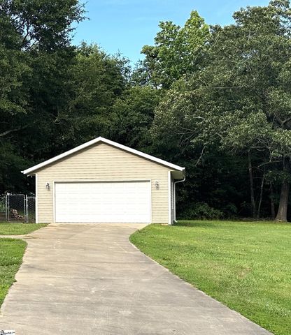 116 Lakeside Drive, Taylors, SC 29687