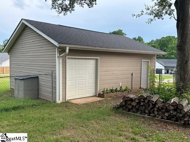 116 Lakeside Drive, Taylors, SC 29687