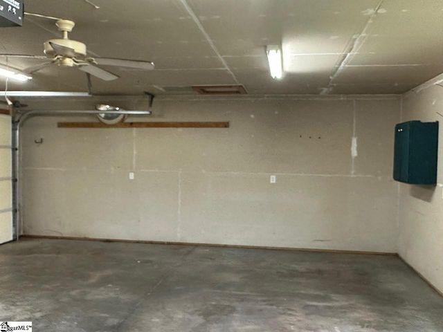 116 Lakeside Drive, Taylors, SC 29687