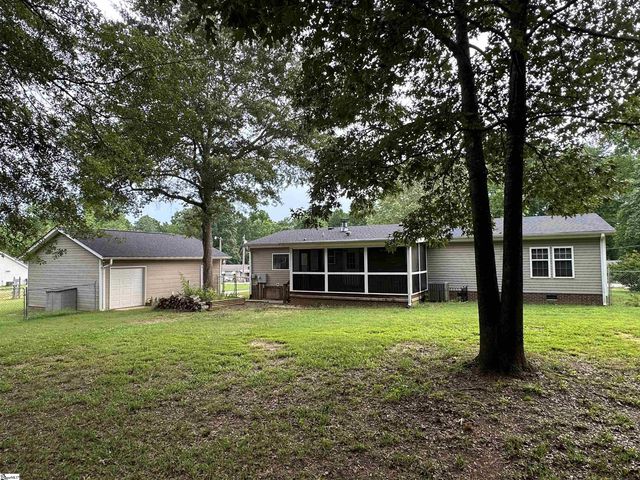 116 Lakeside Drive, Taylors, SC 29687