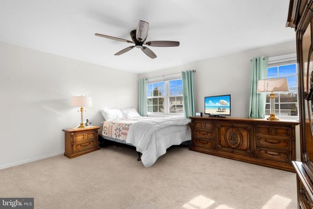 22 OLD COLONY LN, Marlton, NJ 08053