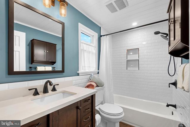 22 OLD COLONY LN, Marlton, NJ 08053