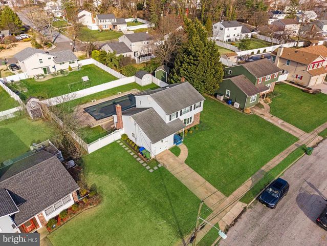 22 OLD COLONY LN, Marlton, NJ 08053