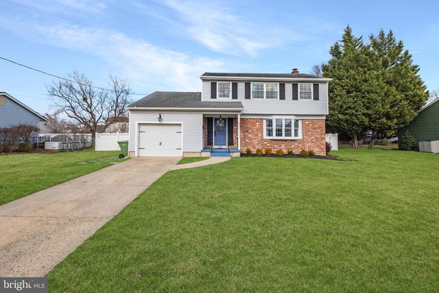 22 OLD COLONY LN, Marlton, NJ 08053